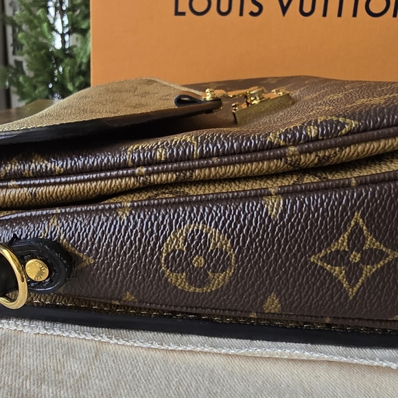 ▪︎ 💯% AUTH Louis Vuitton Reversible Pochette Metis Crossbody Bag ▪︎ - Picture 8 of 10